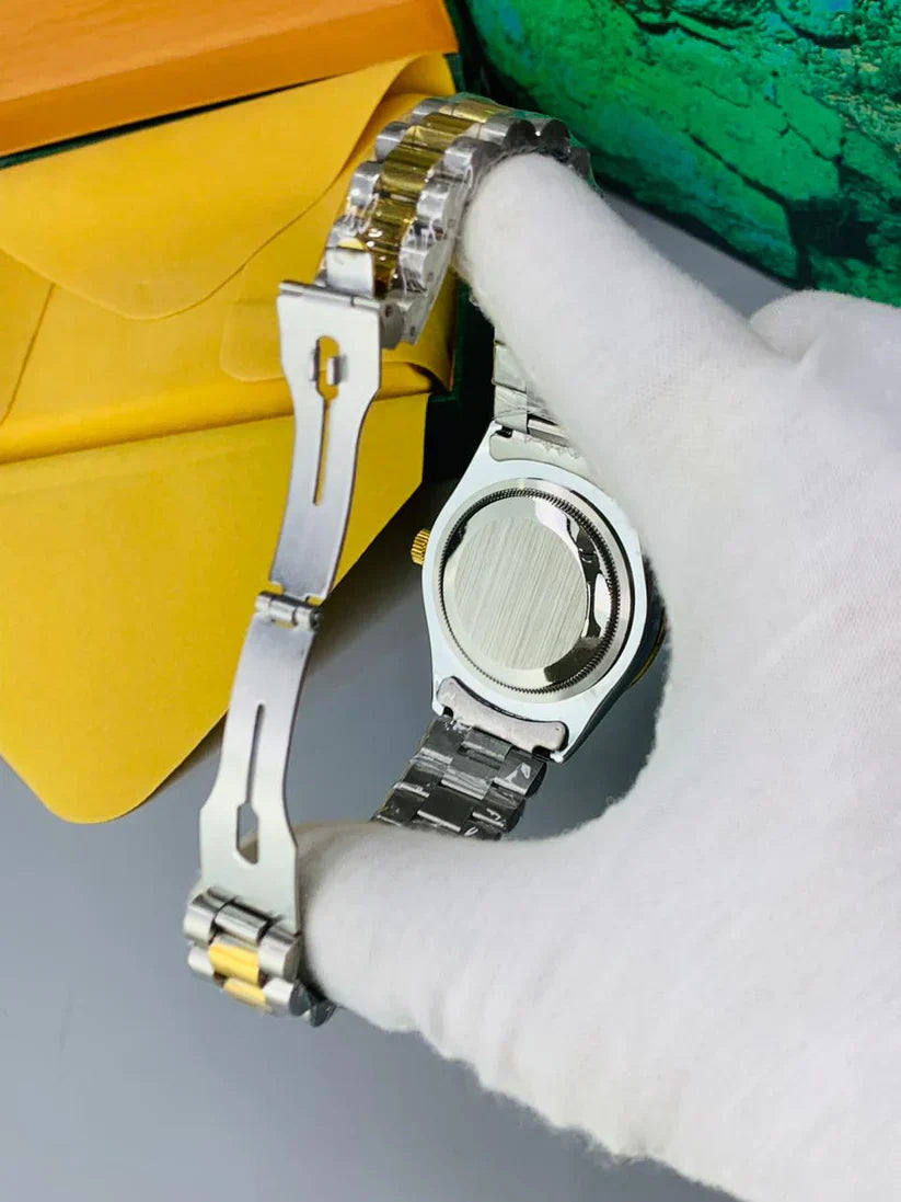 Classic Design Watch – Elegant Diamond Markers & Stainless Steel Band