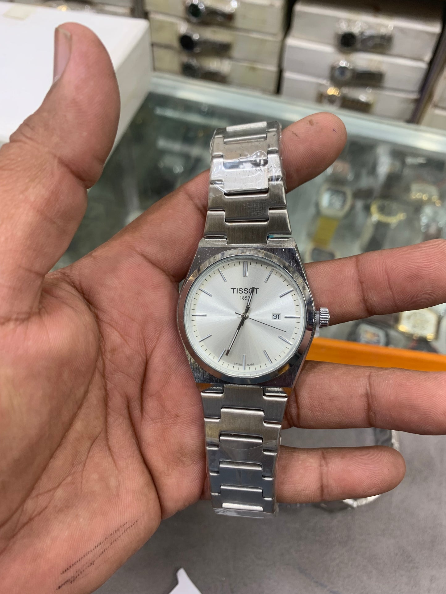 Gold Chain Blue Dial Watch Date Style Watch – Elegant Diamond Markers & Stainless Steel Band