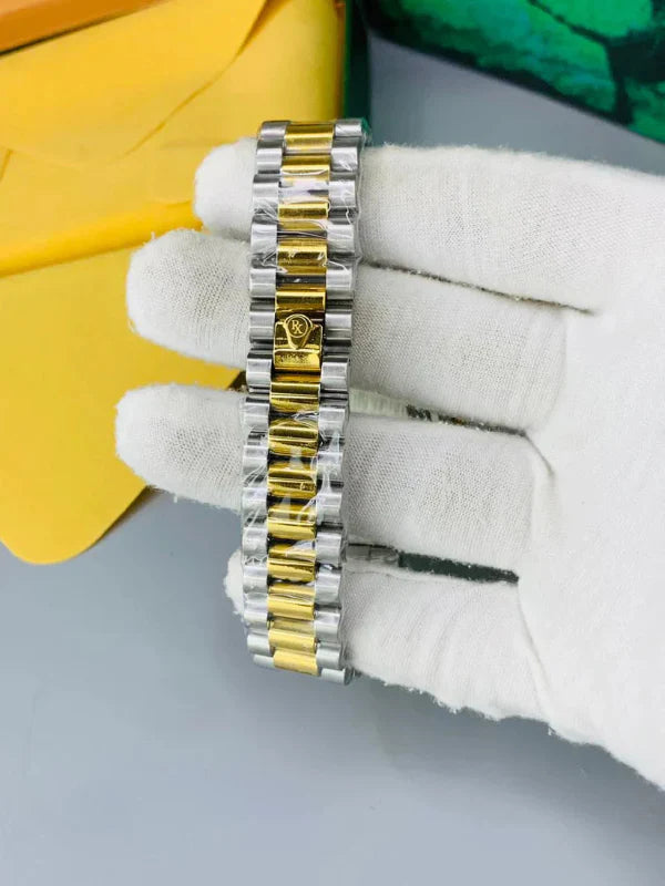 White  Dial Watch Date Style Watch – Elegant Diamond Markers & Stainless Steel Band
